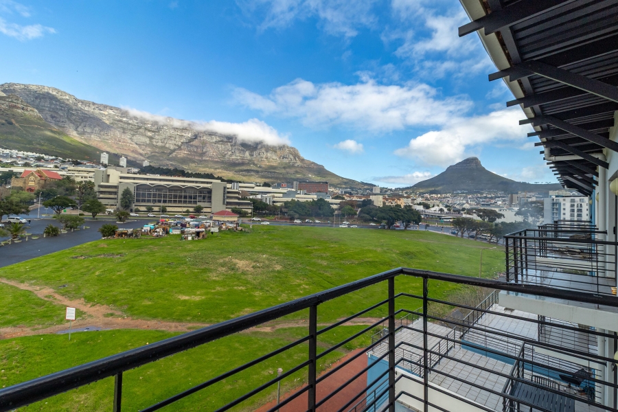 1 Bedroom Property for Sale in Zonnebloem Western Cape